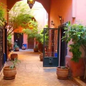 Hébergement de vacances Jolie Petit Avec Piscine Belle Terrasse Wifi, Marrakesh